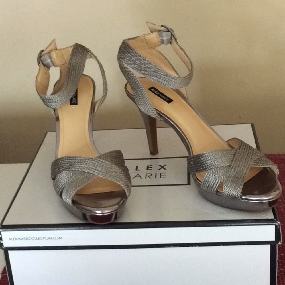 Weekend Sale$$-Alex Marie Platform Heels